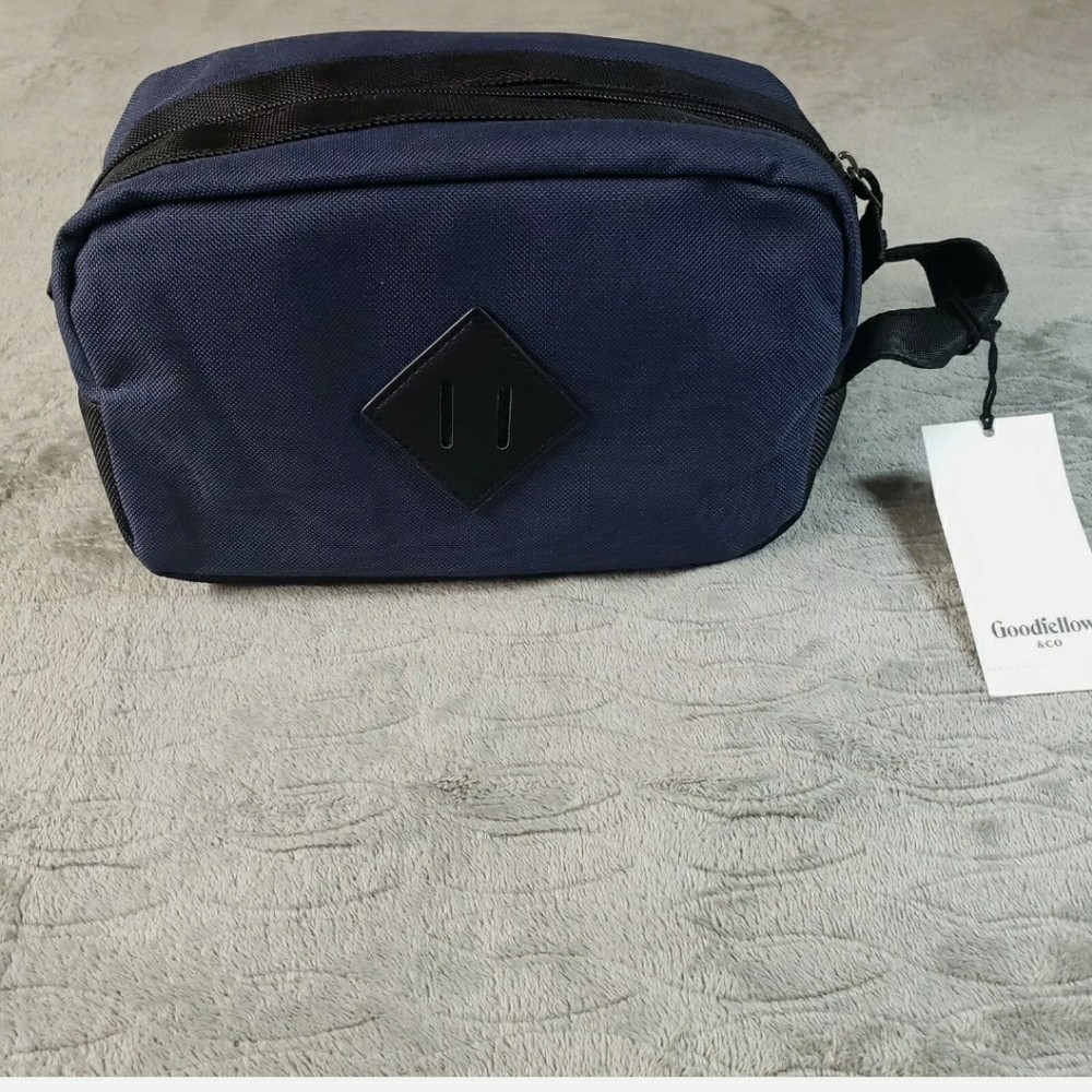 Goodiellow blue dopp kit for man Travel,gum,groomi